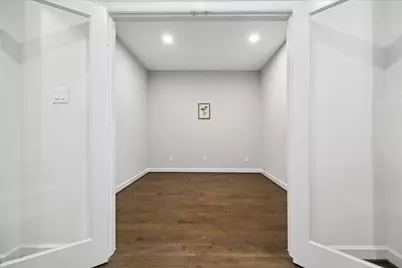 2430 Sheridan Street, Houston, TX 77030 - Photo 12