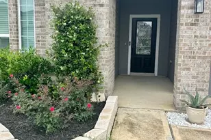 8711 W Cres Lake Cir, Baytown, TX 77521 - Photo 2