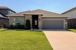 8711 W Cres Lake Cir, Baytown, TX 77521 - Photo 1