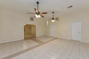 18610 Anne Dr, Webster, TX 77058 - Photo 16