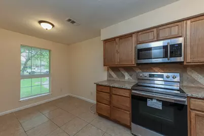 18610 Anne Drive, Webster, TX 77058 - Photo 10