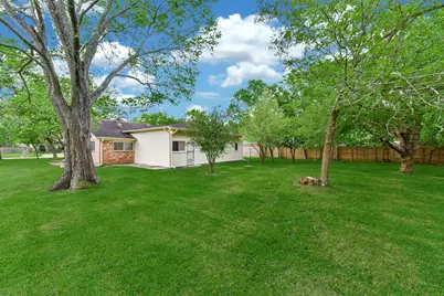 18610 Anne Drive, Webster, TX 77058 - Photo 46