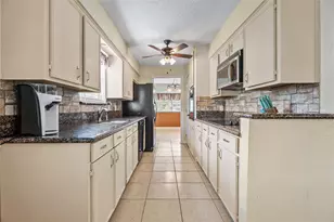 1705 20th Ave N, Texas City, TX 77590 - Photo 4