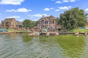 318 Bayshore Dr, Montgomery, TX 77356 - Photo 1