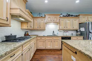 9015 Augusta St, Beach City, TX 77523 - Photo 18