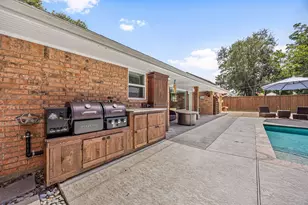 142 Bluebonnet St, Sugar Land, TX 77478 - Photo 12