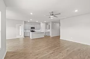 1930 Stargazer Ln, Angleton, TX 77515 - Photo 8