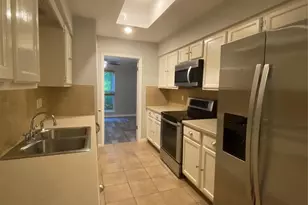 9 N Deerfoot Cir, The Woodlands, TX 77380 - Photo 6