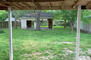 8012 Folkstone Ln, Houston, TX 77075 - Photo 6