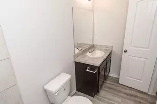 8722 Lar-Ree Oaks Circle, Houston, TX 77028 - Photo 6