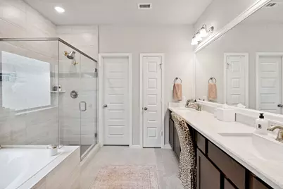 10612 Centre Glade Drive, Houston, TX 77043 - Photo 16