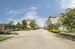 10612 Centre Glade Dr, Houston, TX 77043 - Photo 32