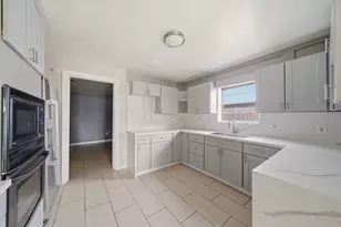 7410 Antoine Dr, Houston, TX 77088 - Photo 4