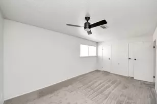 6601 Sands Point Dr, Houston, TX 77074 - Photo 32