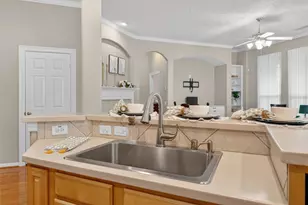 70 E Northcastle Cir, The Woodlands, TX 77384 - Photo 16