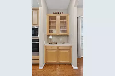 70 E Northcastle Circle, The Woodlands, TX 77384 - Photo 10