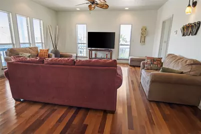 3101 Diane, Crystal Beach, TX 77650 - Photo 14