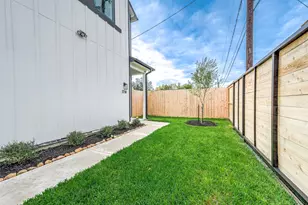 2716 Spence Rd, Houston, TX 77093 - Photo 4