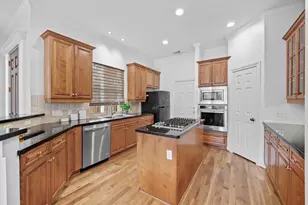 2417 Park St, Houston, TX 77019 - Photo 2