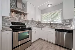 319 Gentilly Dr, Katy, TX 77450 - Photo 10