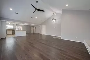 319 Gentilly Dr, Katy, TX 77450 - Photo 4