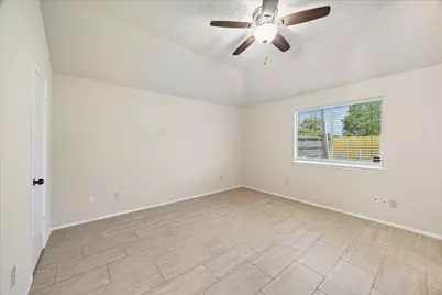 1113 Canyon Springs Drive, La Porte, TX 77571 - Photo 10
