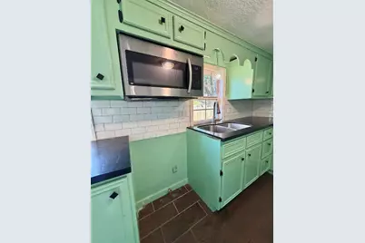 322 Hays Road, Oyster Creek, TX 77541 - Photo 8