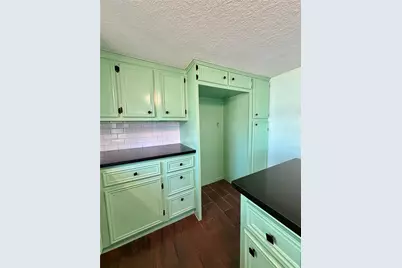 322 Hays Road, Oyster Creek, TX 77541 - Photo 6