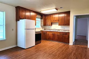 28 14th St N, Texas City, TX 77590 - Photo 6