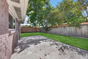 11307 Langdon Ln, Houston, TX 77072 - Photo 32