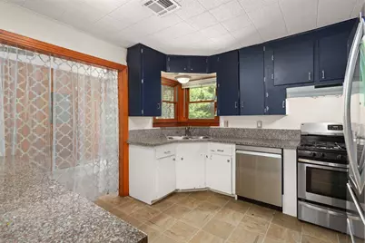 26 S Pin Oak Drive, Texas City, TX 77591 - Photo 8