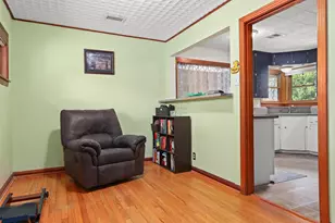 26 S Pin Oak Dr, Texas City, TX 77591 - Photo 4