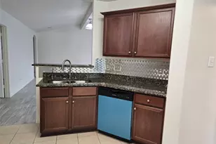 9434 Sapphire Crk Ln, Rosharon, TX 77583 - Photo 6