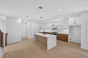 1424 W 23rd St, Houston, TX 77008 - Photo 8