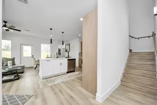 9028 Scott St, Houston, TX 77051 - Photo 2