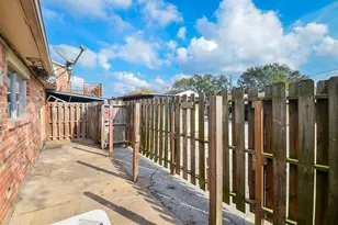 1300 Eagle Lake Rd, Sealy, TX 77474 - Photo 12