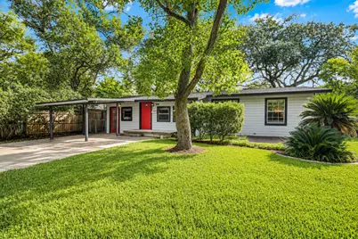 519 Magnolia Street, Lake Jackson, TX 77566 - Photo 1