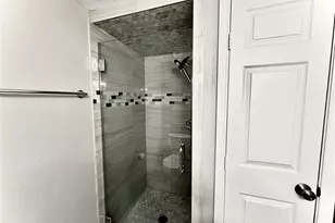 12235 W Village Dr, Houston, TX 77039 - Photo 18