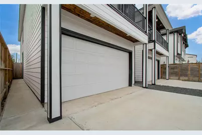 117 E 38th Street, Houston, TX 77018 - Photo 2