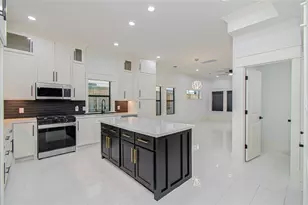 117 E 38th St, Houston, TX 77018 - Photo 10