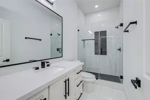 117 E 38th St, Houston, TX 77018 - Photo 26
