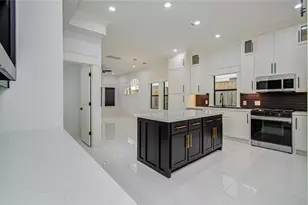 117 E 38th St, Houston, TX 77018 - Photo 10