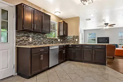 2215 Dublin Drive, League City, TX 77573 - Photo 6