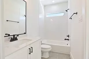 1018 W 15th 1/2 St, Houston, TX 77008 - Photo 42