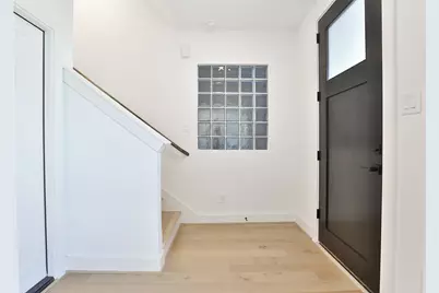 1018 W 15th 1/2 Street #B, Houston, TX 77008 - Photo 4
