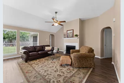 6318 Pleasant Stream Drive, Katy, TX 77449 - Photo 4