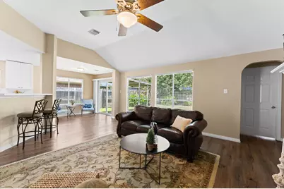 6318 Pleasant Stream Drive, Katy, TX 77449 - Photo 6