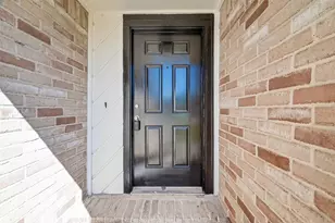 10603 Highland Woods Dr, Sugar Land, TX 77498 - Photo 2