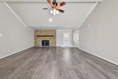 10603 Highland Woods Drive, Sugar Land, TX 77498 - Photo 10