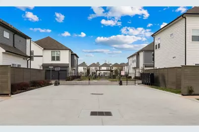 2323 Warhol Way, Houston, TX 77091 - Photo 30
